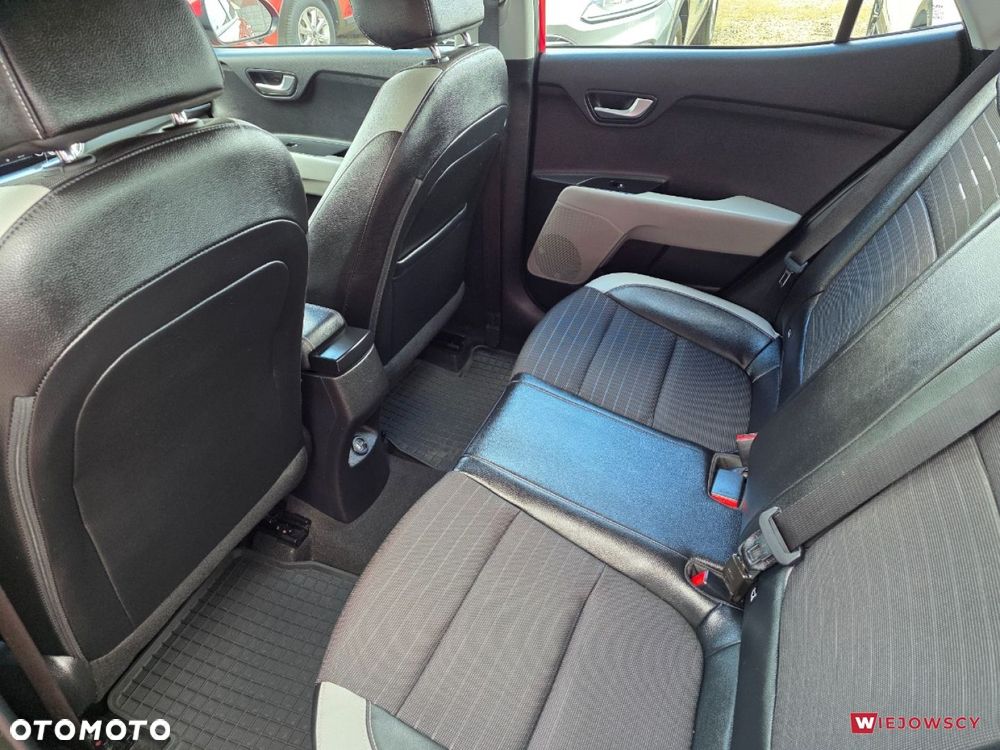 Kia Stonic - 16