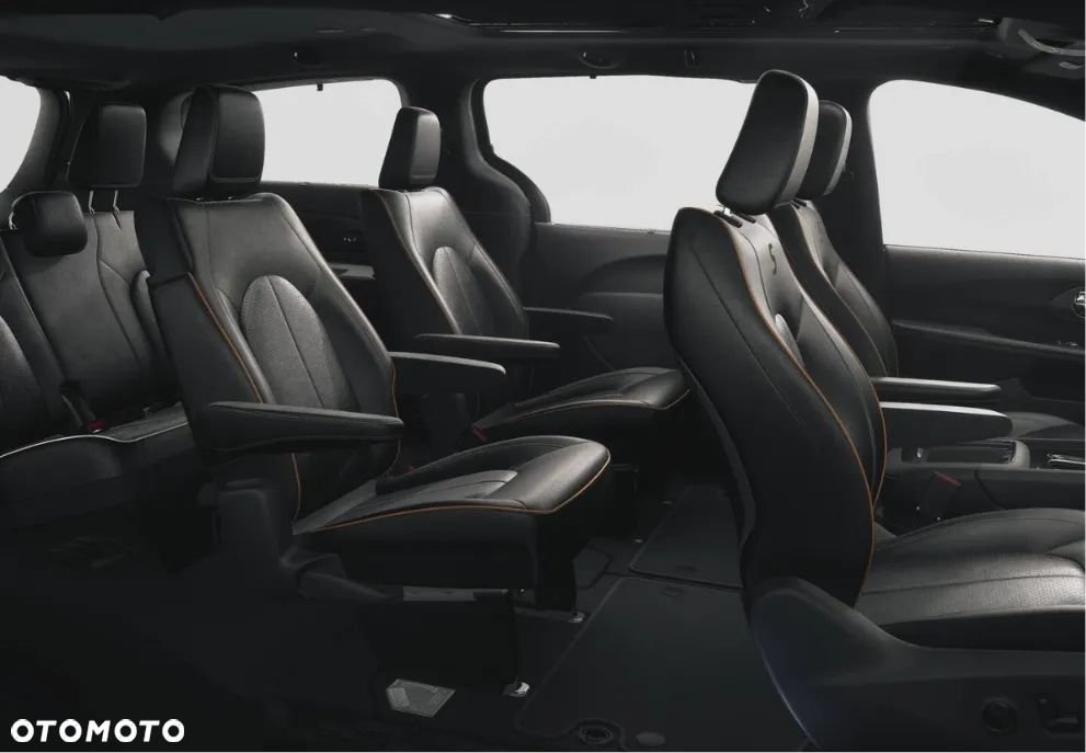 Chrysler Pacifica - 4