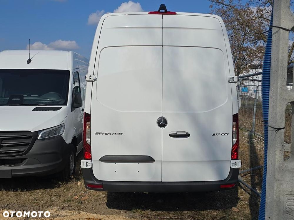 Mercedes-Benz Sprinter 317 CDI Long PRO 9G-Tronic - 7