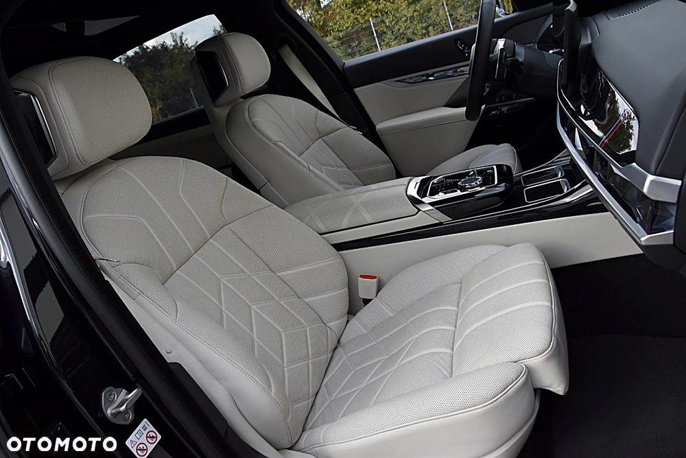 BMW Seria 7 740d xDrive mHEV sport - 20