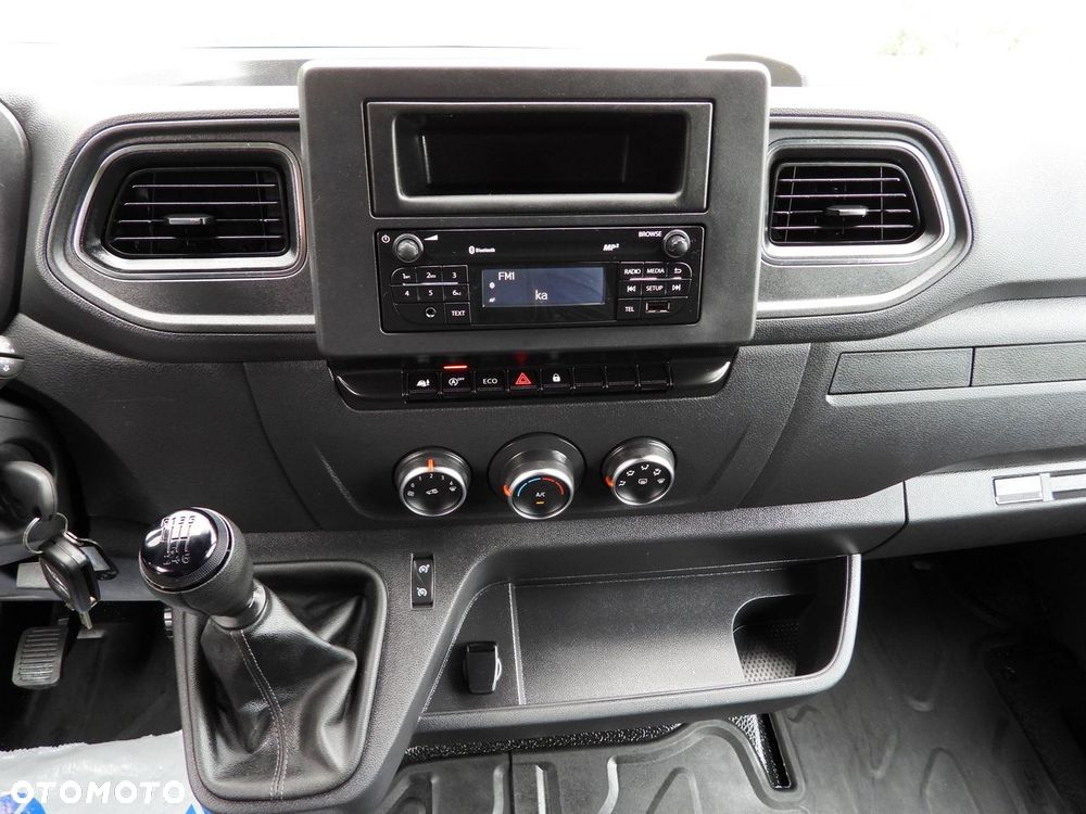Renault MASTER  PLANDEKA 10 PALET TEMPOMAT LEDY KLIMATYZACJA  165KM - 33