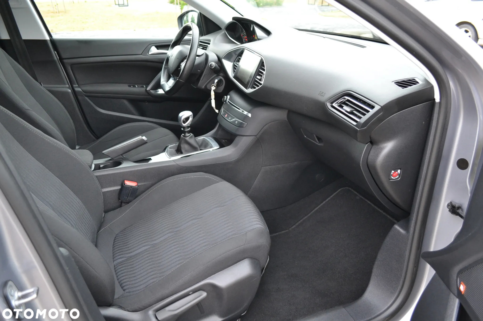 Peugeot 308 - 8