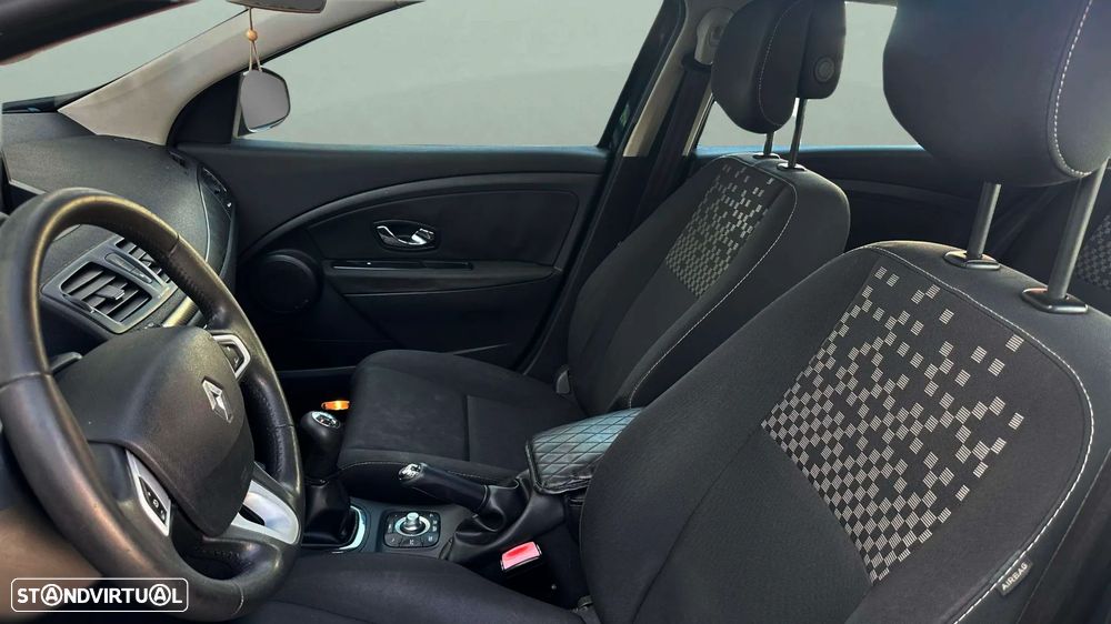 Renault Mégane Sport Tourer 1.5 dCi Dynamique - 9