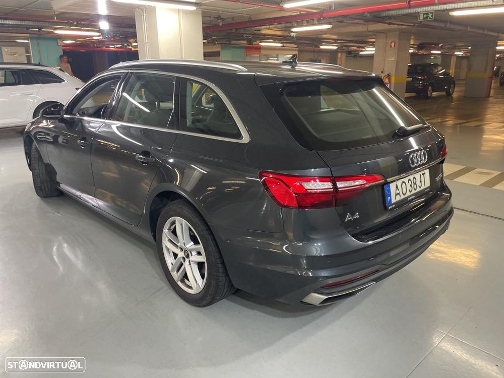 Audi A4 Avant 30 TDI S tronic - 2