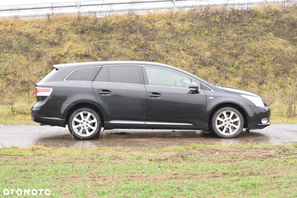 Toyota Avensis 2.2 D-CAT Executive - 4