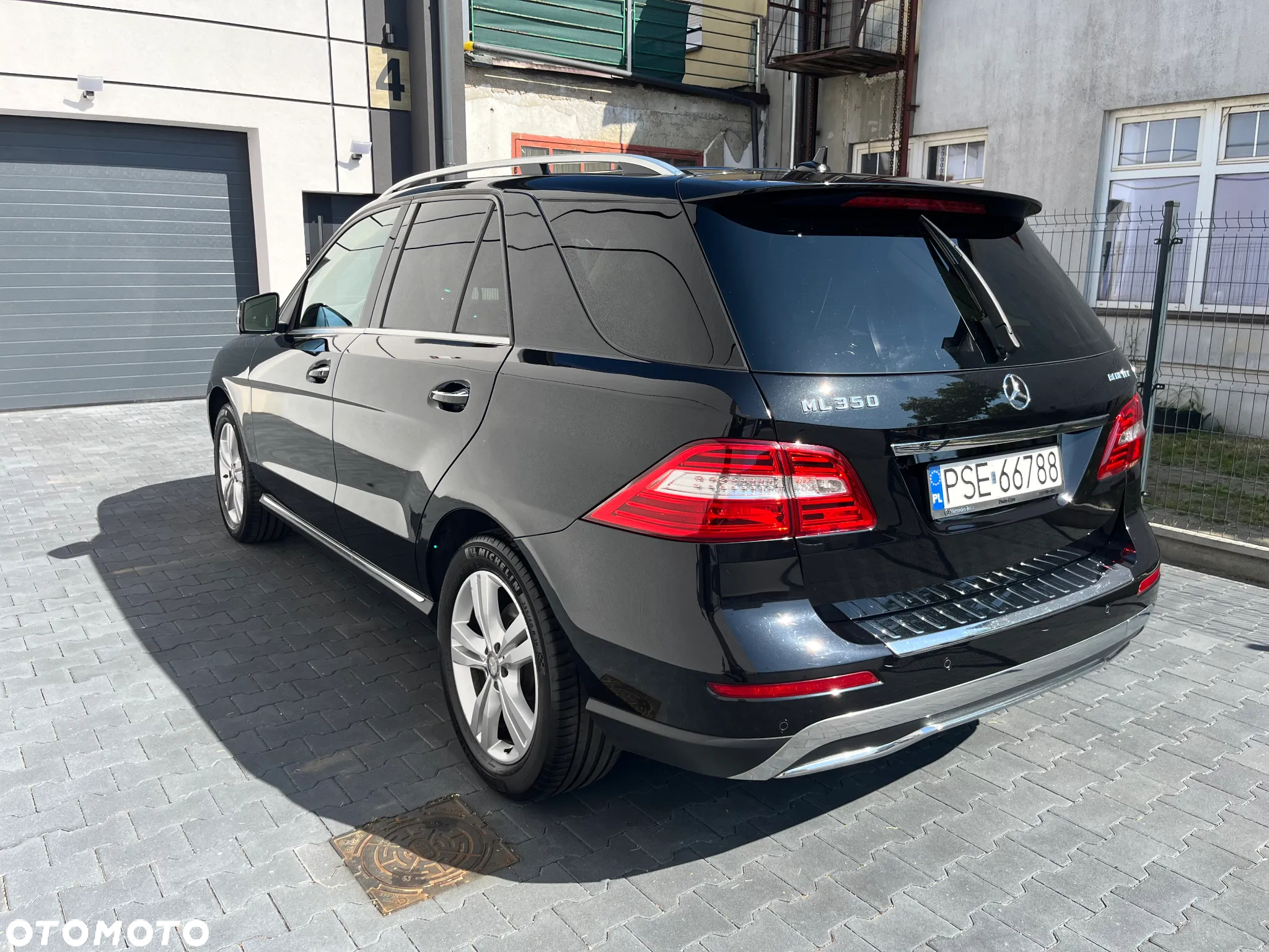 Mercedes-Benz ML 350 BlueTec 4-Matic - 3