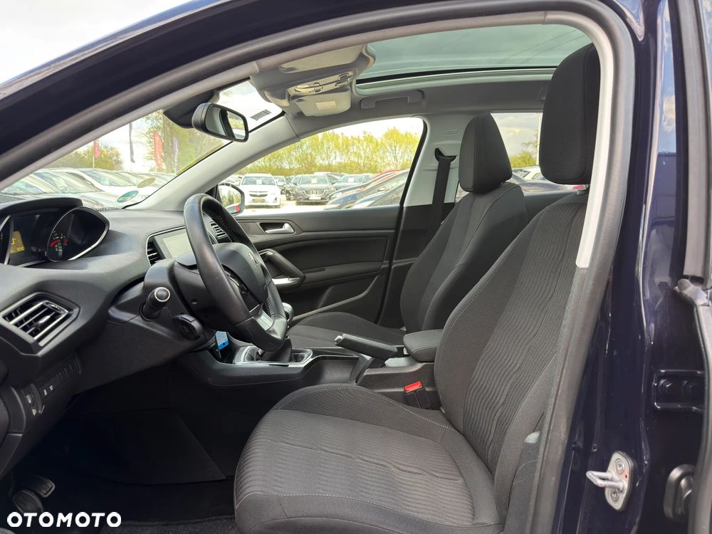 Peugeot 308 1.6 BlueHDi Allure S&S - 25