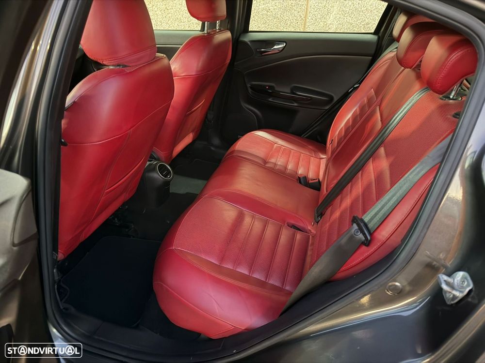 Alfa Romeo Giulietta 1.6 JTDM 16V Business - 4