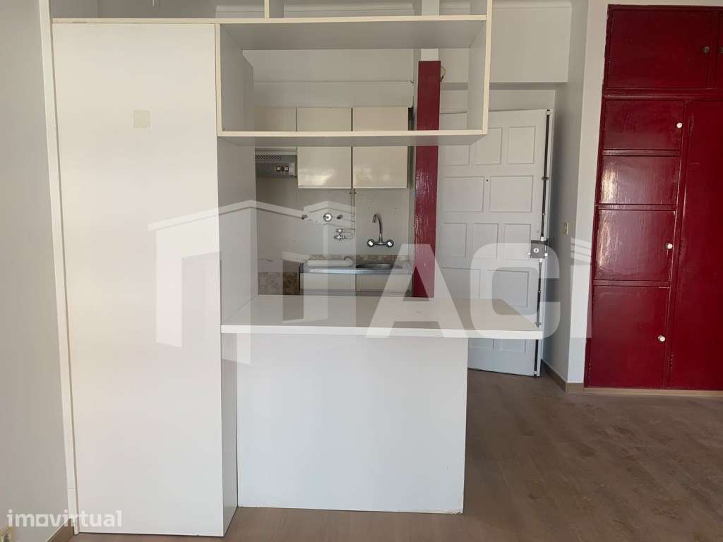Apartamento T1- Marquês de Pombal - Grande imagem: 2/11