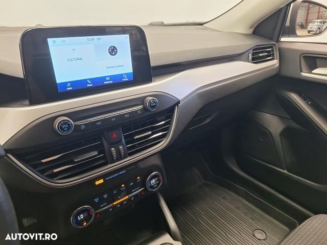 Ford Focus - 11