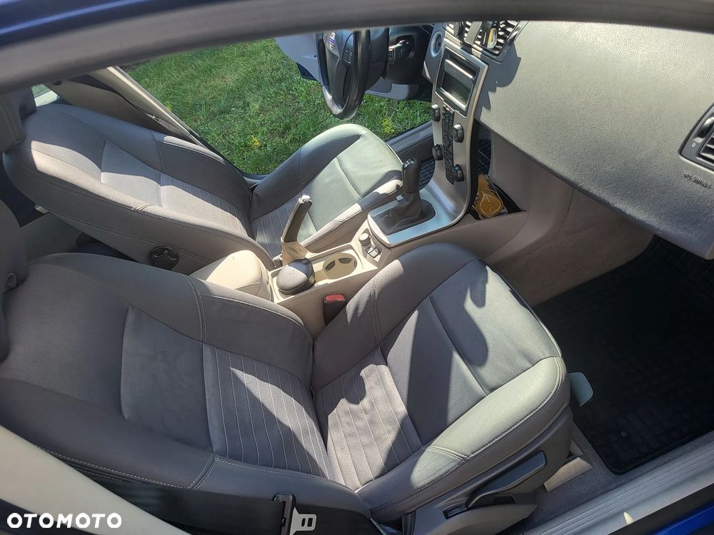 Volvo V50 2.0D Momentum - 12