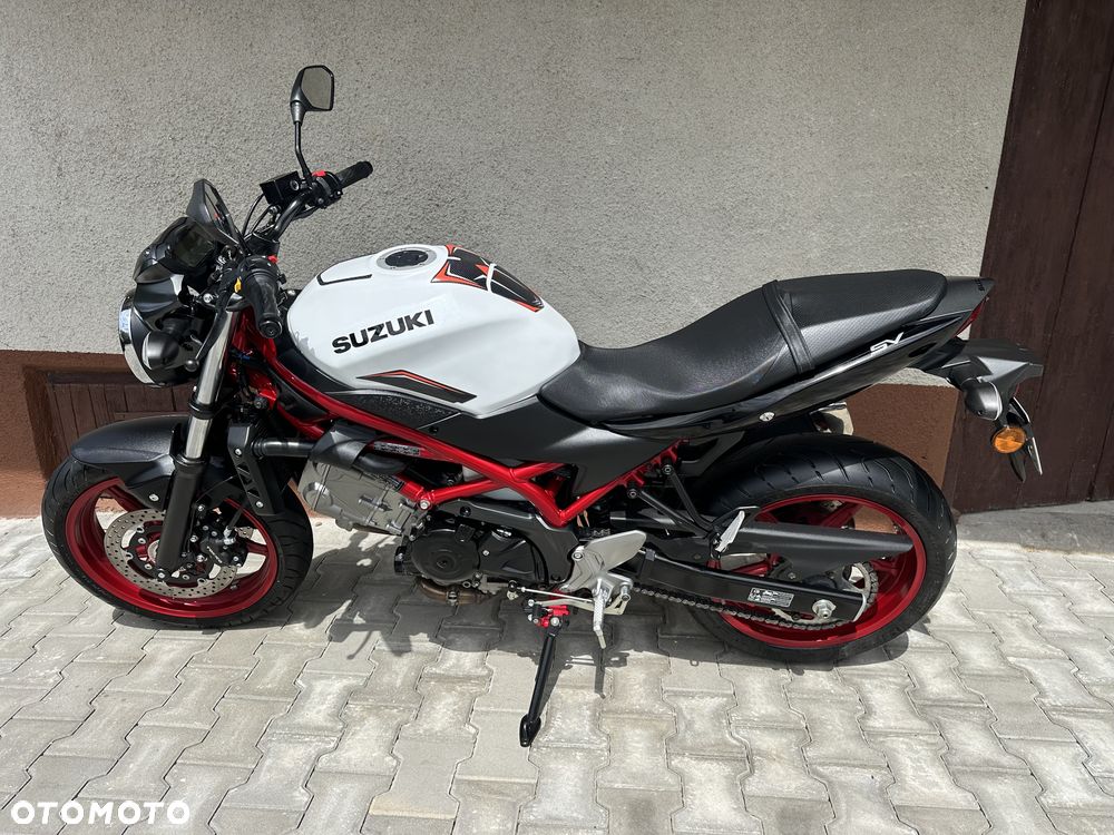 Suzuki SV - 22
