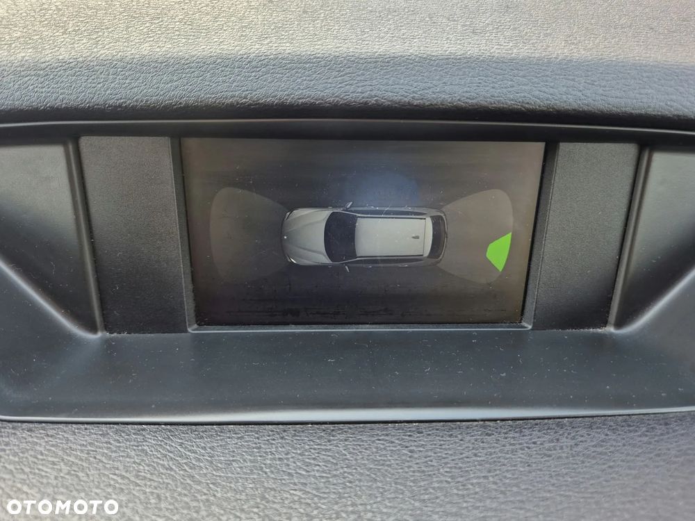 BMW X1 sDrive18d xLine - 12