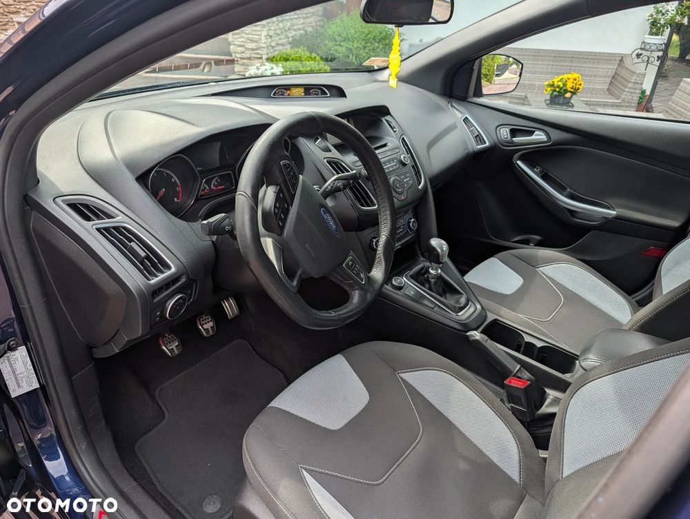 Ford Focus ST - 19