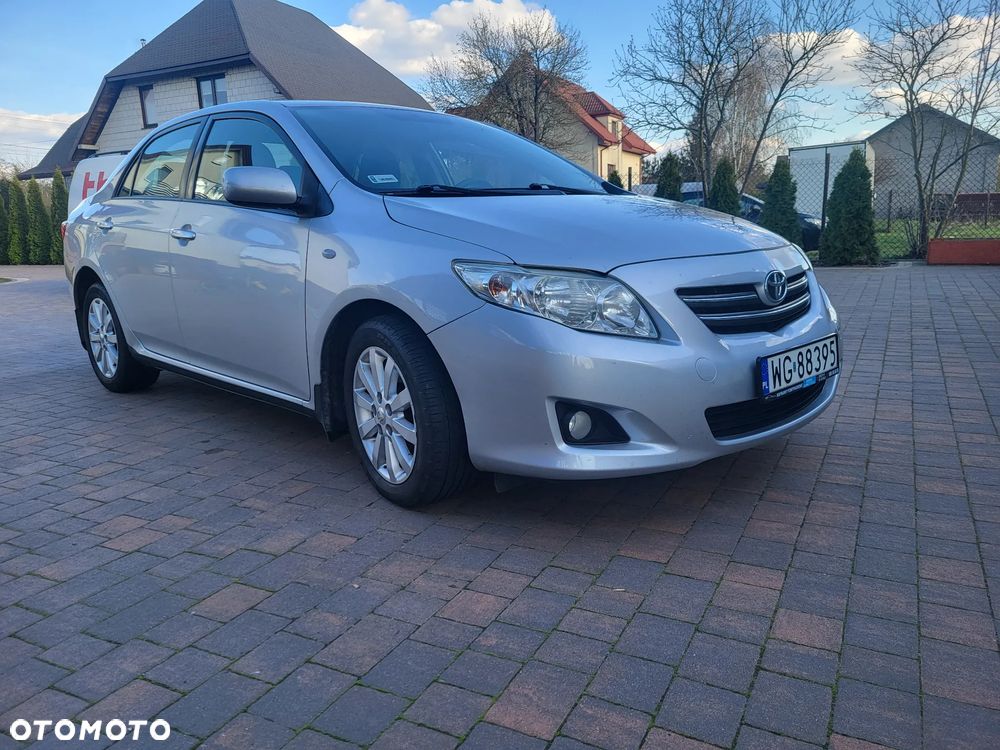 Toyota Corolla - 1