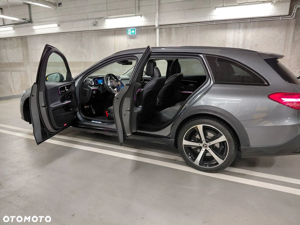 Mercedes-Benz Klasa C 220 d 4MATIC 9G-TRONIC - 29