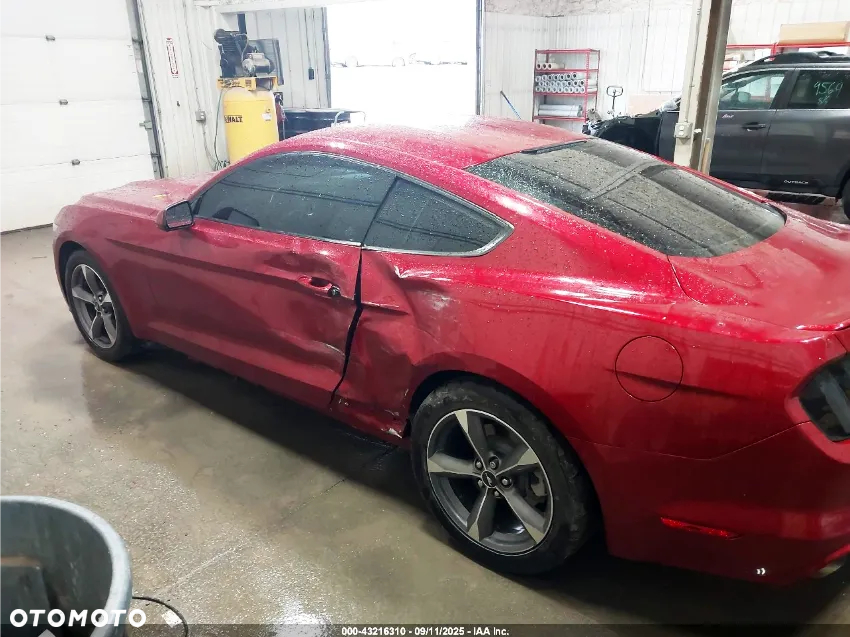 Ford Mustang - 12
