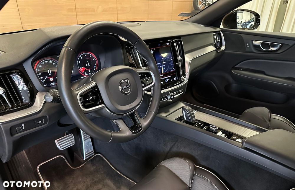 Volvo S60 B4 B R-Design - 18