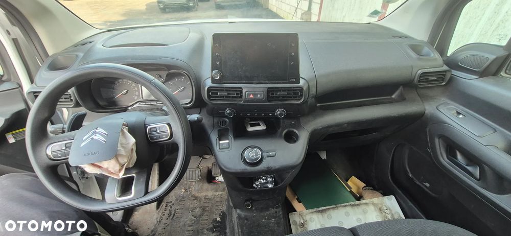 Citroën BERLINGO - 23