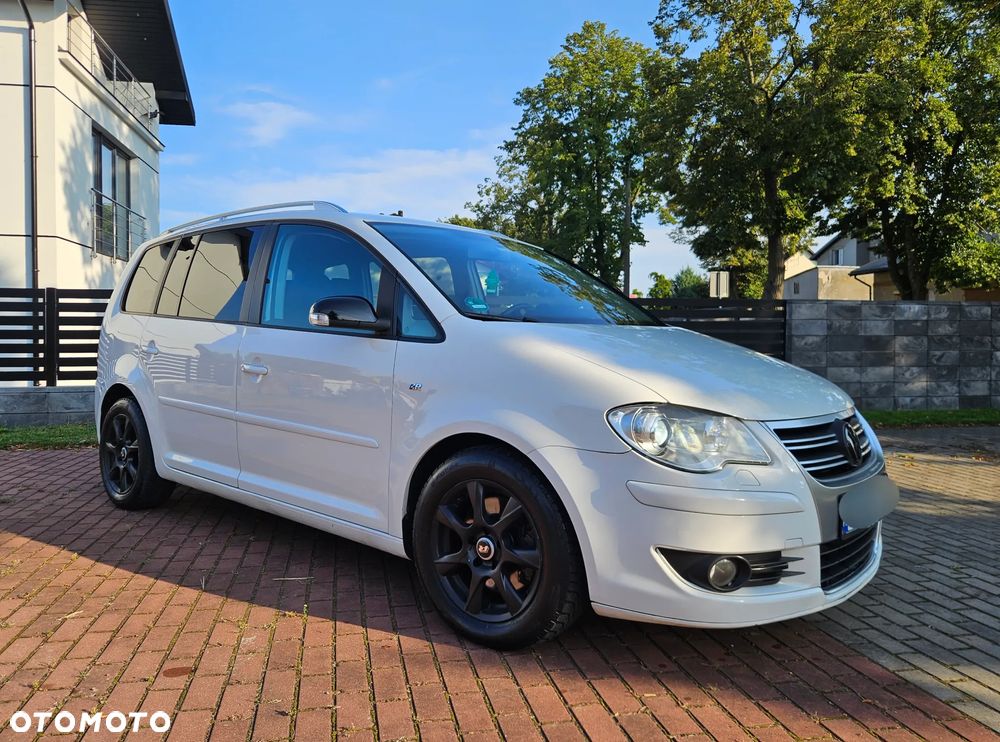 Volkswagen Touran 2.0 TDI DPF R-Line Edition - 4