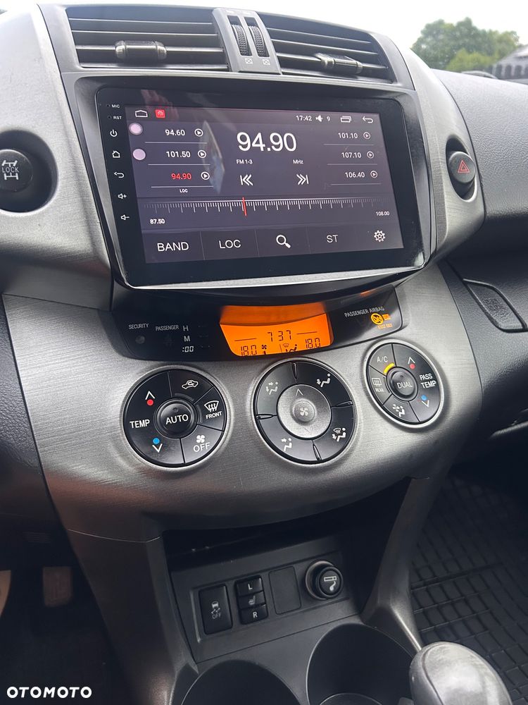 Toyota RAV4 2.2 D-4D 4x4 Automatik Travel - 18