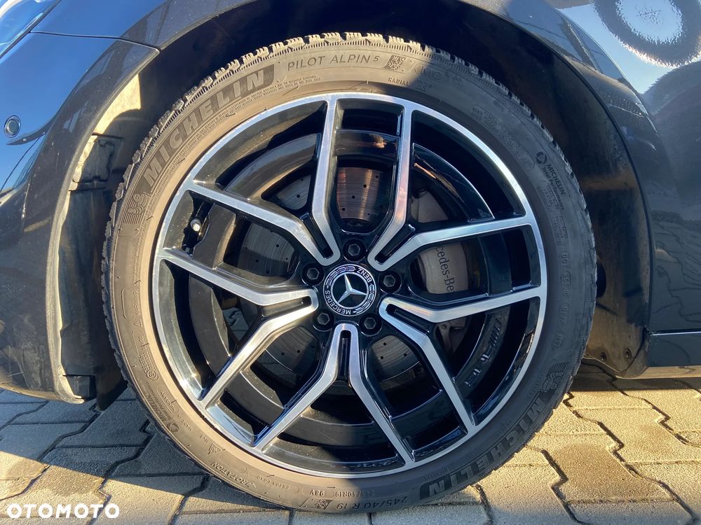 Mercedes-Benz Klasa E 220 d 4-Matic AMG - 18