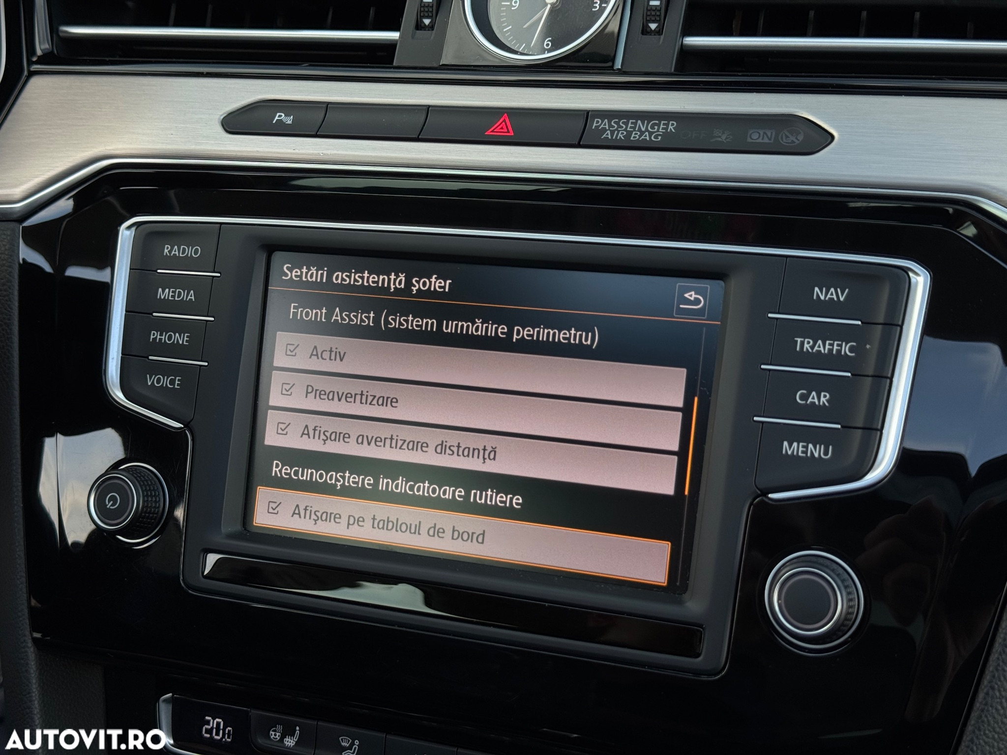 Volkswagen Passat Variant 2.0 TDI DSG 4Motion Highline - 23