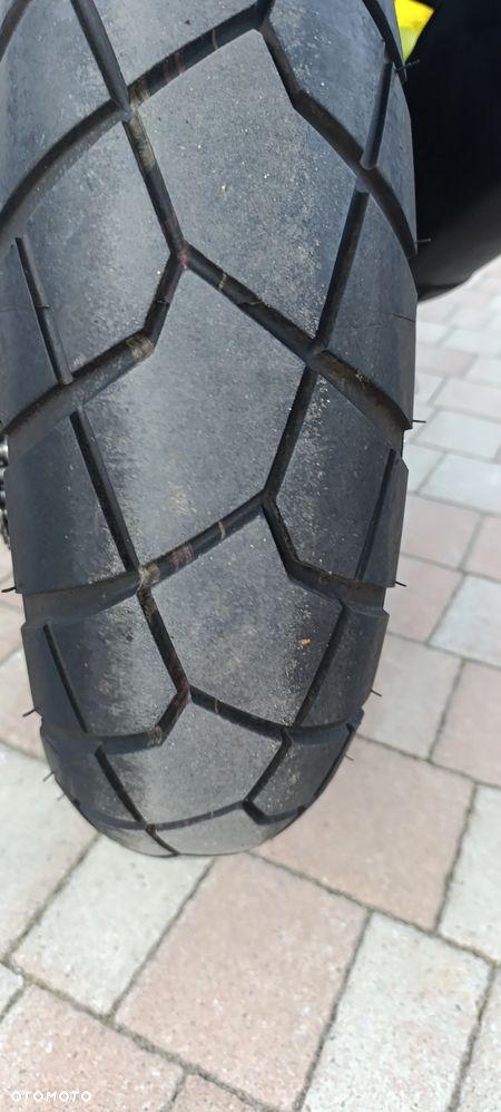 Suzuki V-STROM - 32