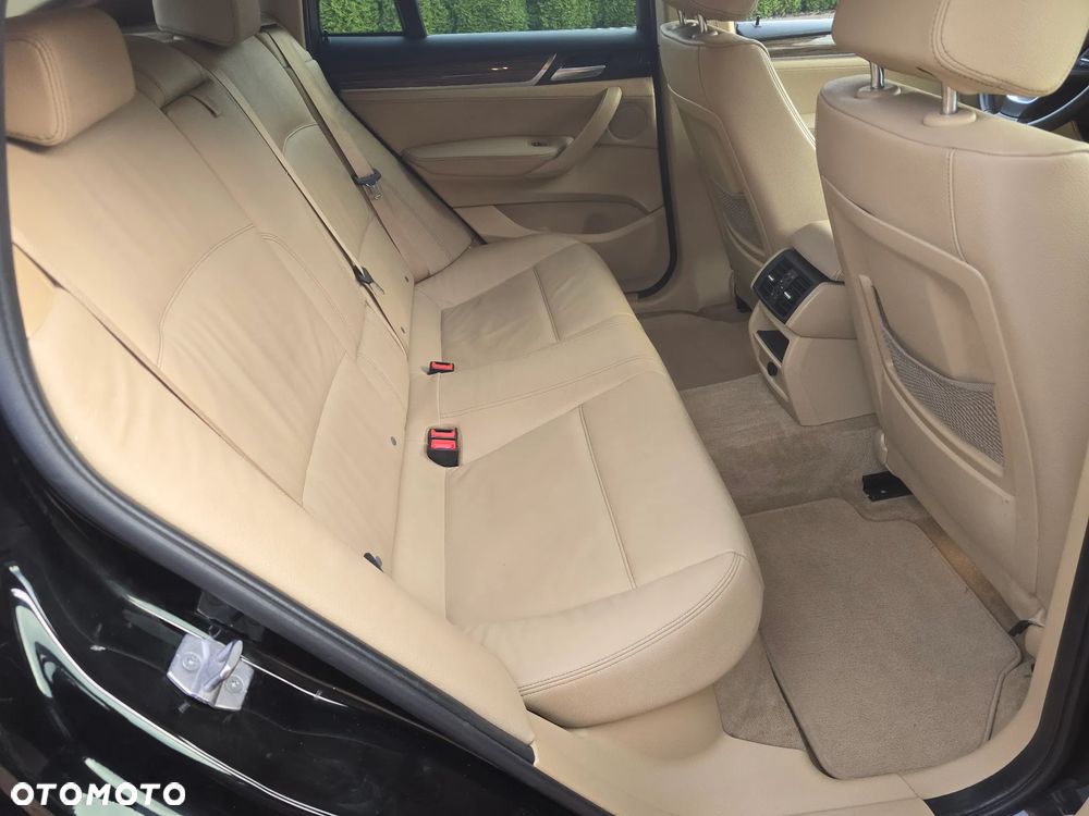 BMW X4 xDrive20i xLine - 32