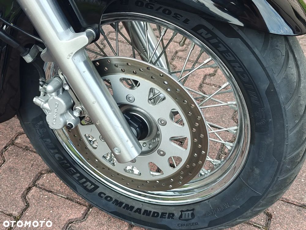 Suzuki Intruder - 9