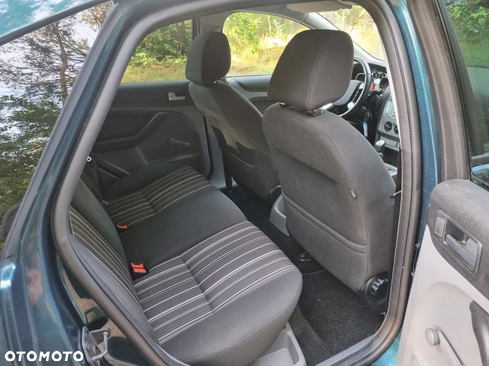 Ford Focus 1.6 TDCi DPF Trend - 11
