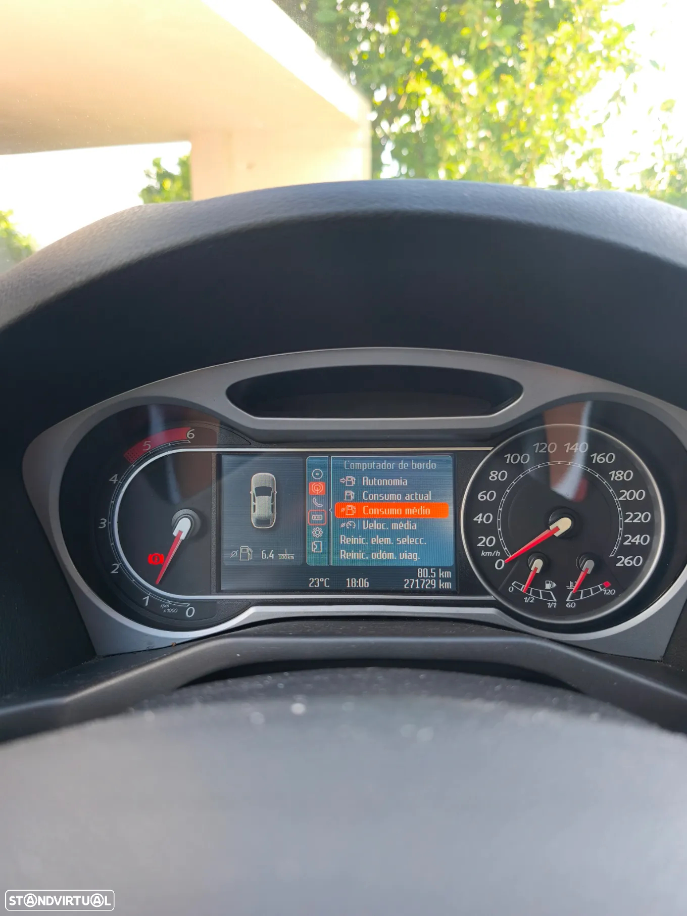 Ford Mondeo 1.8 TDCi Titanium - 21
