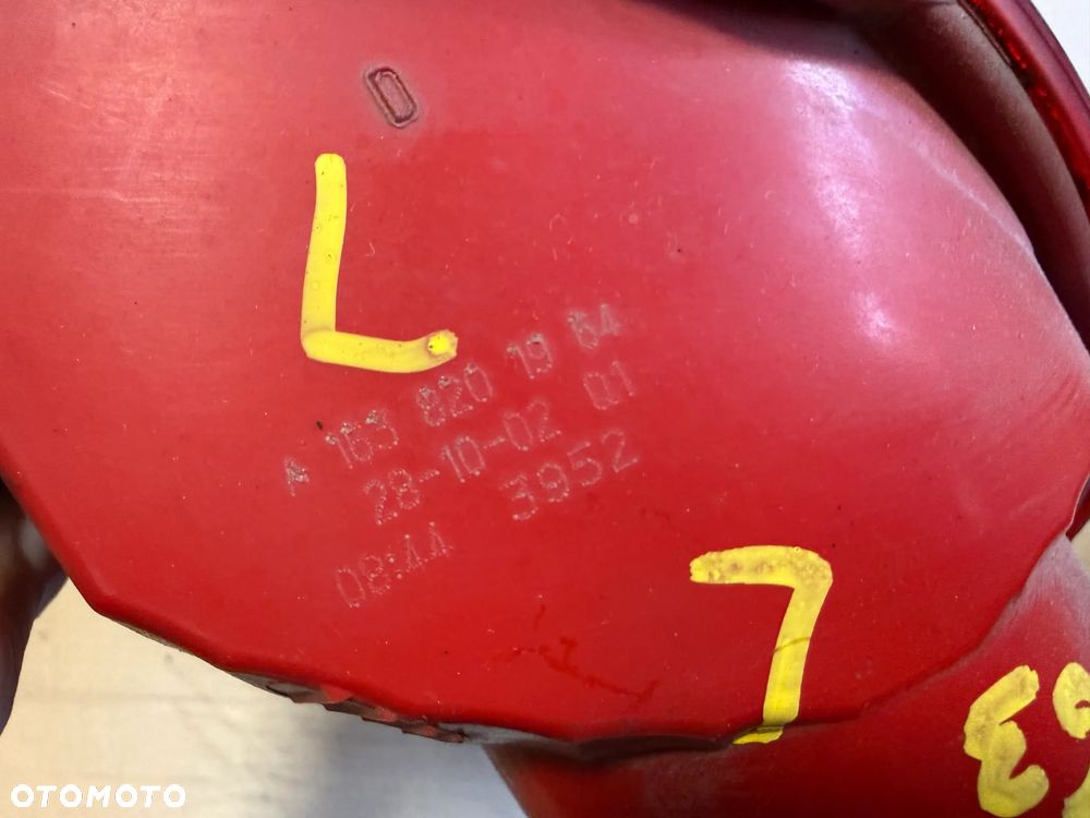 Lampa Mercedes ML W163 lewa A1638201964 prawa A1638202064 OE - 2