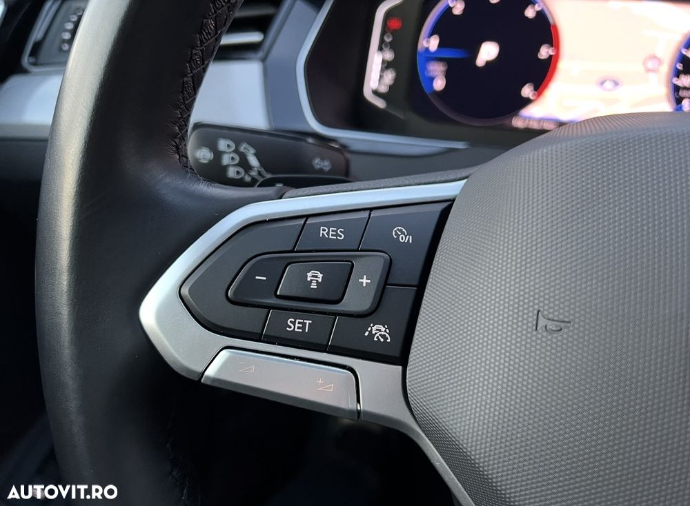 Volkswagen Passat 2.0 TDI SCR DSG Business - 31