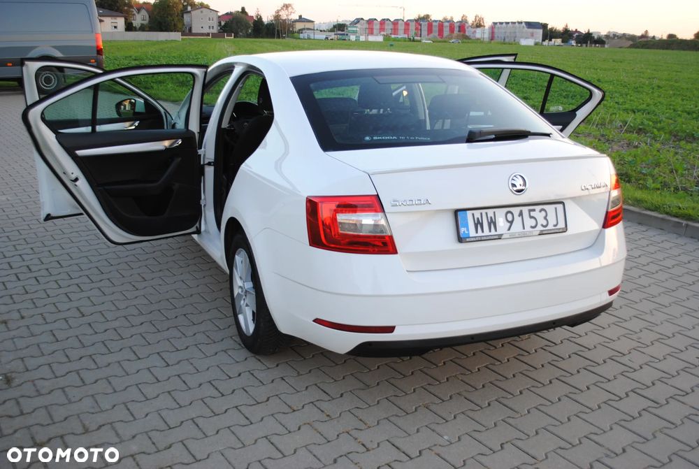 Skoda Octavia 1.5 TSI ACT Style DSG - 24
