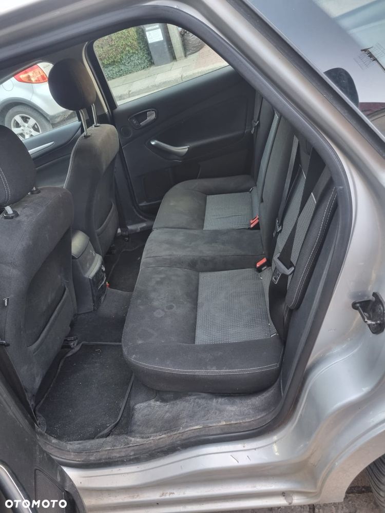 Ford Mondeo 2.0 TDCi Trend - 14
