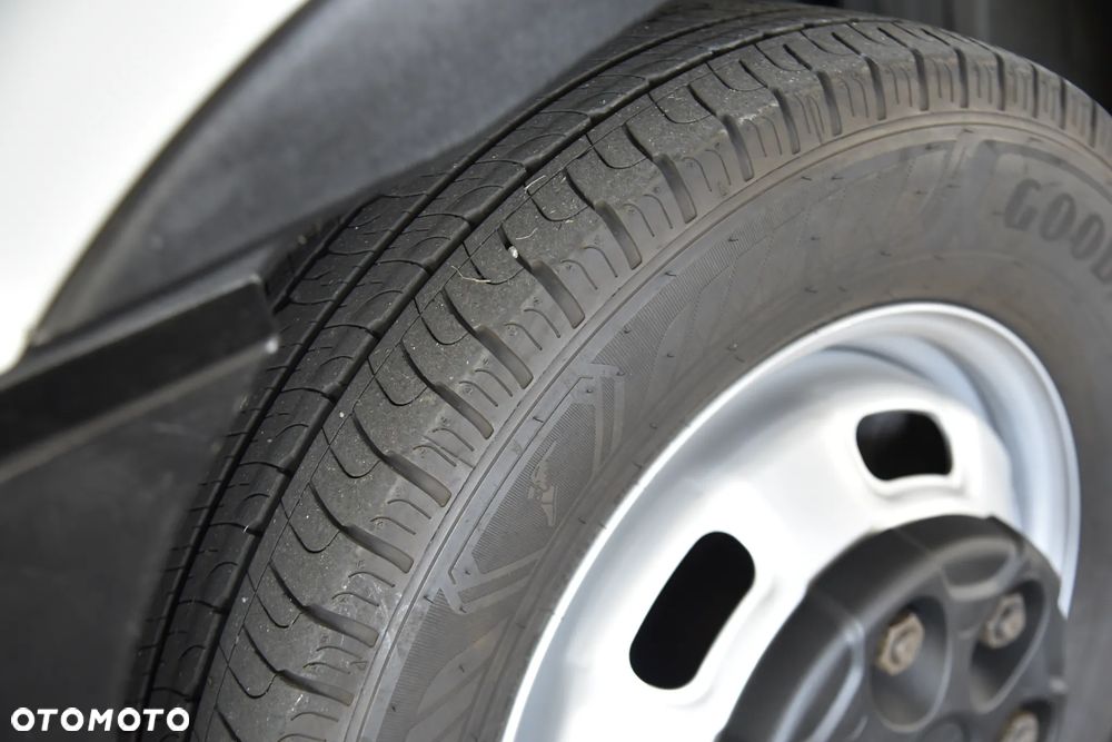 Iveco DAILY 35C15 - 21
