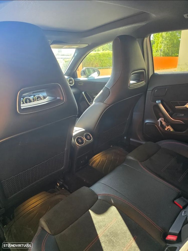 Mercedes-Benz A 250 e AMG Line - 11