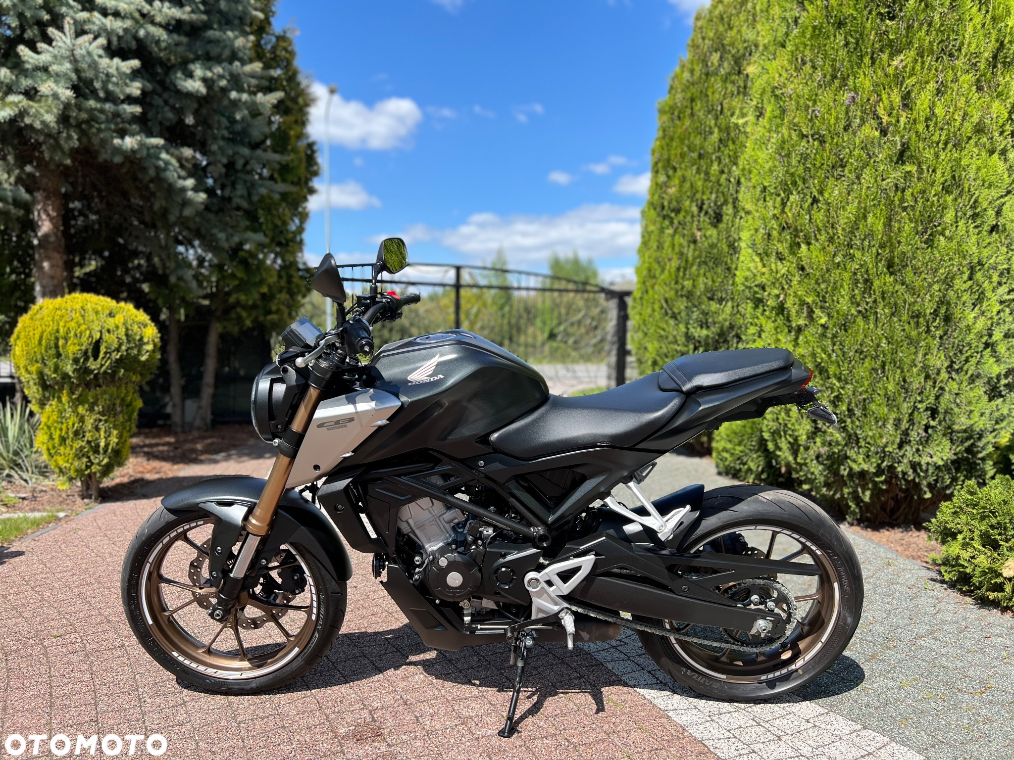 Honda CB - 23