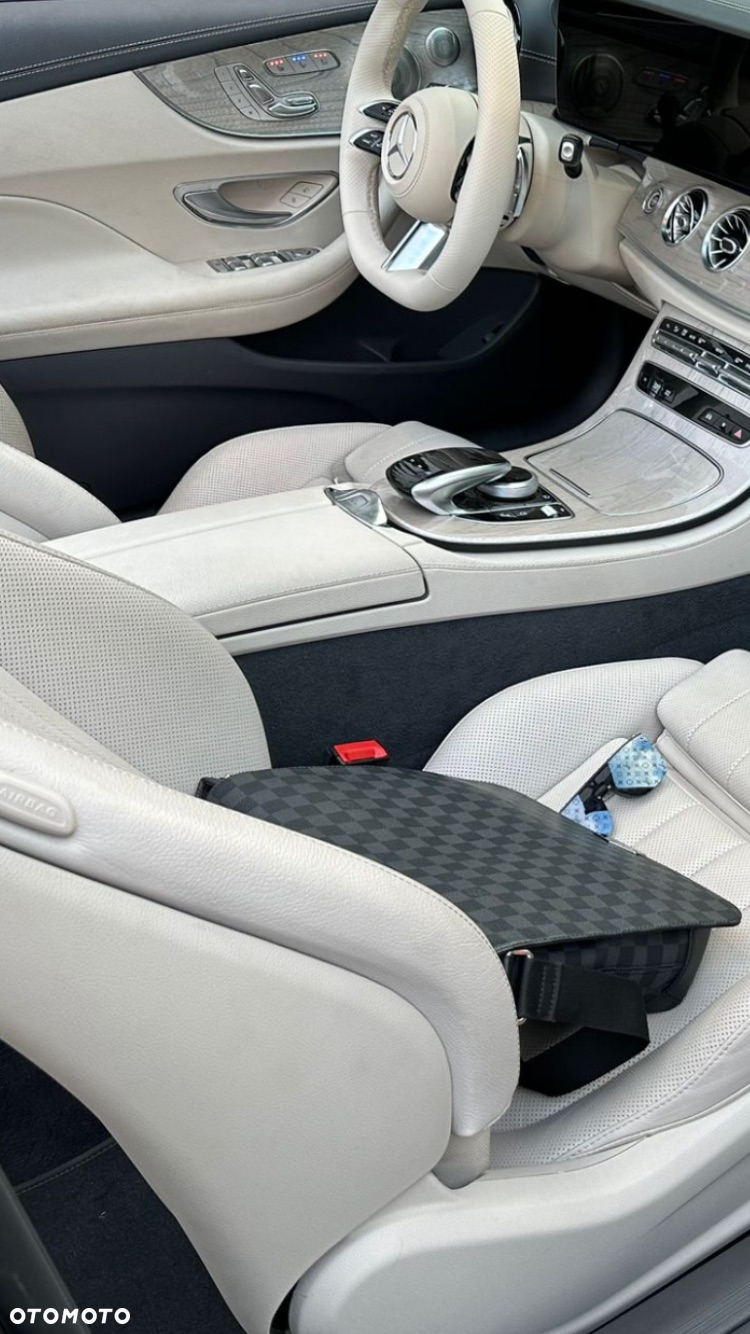 Mercedes-Benz Klasa E 220 d 4Matic Cabrio 9G-TRONIC AMG Line - 23