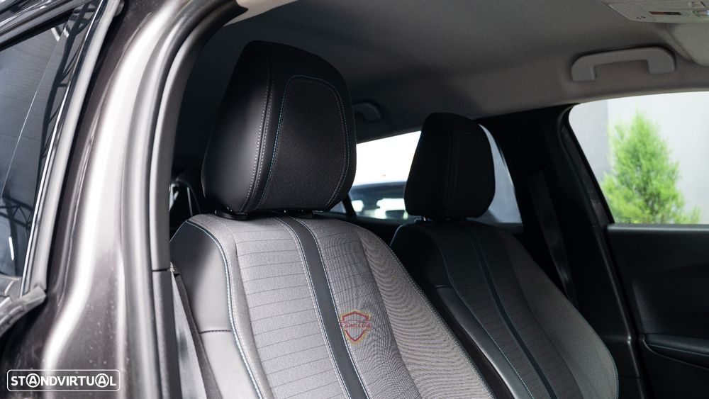 Peugeot 2008 1.2 PureTech Allure - 33