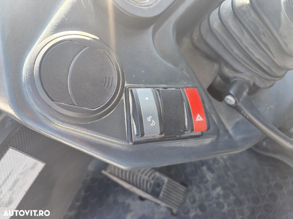 Hitachi ZW75-6, 2019, 2.745h, CUPA MULTIFUNCTIONALA 1mc, FURCI, CUPLA RAPIDA, ridica 2,4 tone la 3,2m, incarca 8x4 si  sem basculabila, Masa operationala 5tone, Anv 80% ok, motor 75CP, produs in Germania, posibilitate leasing 3 ani-PROMOTIE 29.900 EUR+Tva - 22