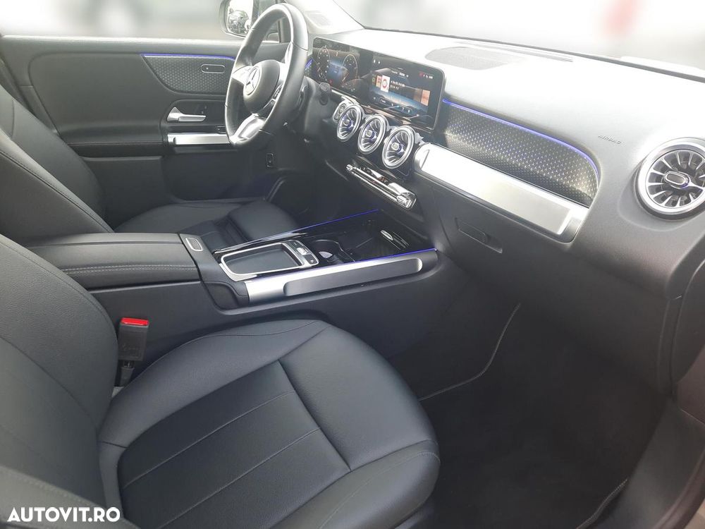 Mercedes-Benz GLB - 12