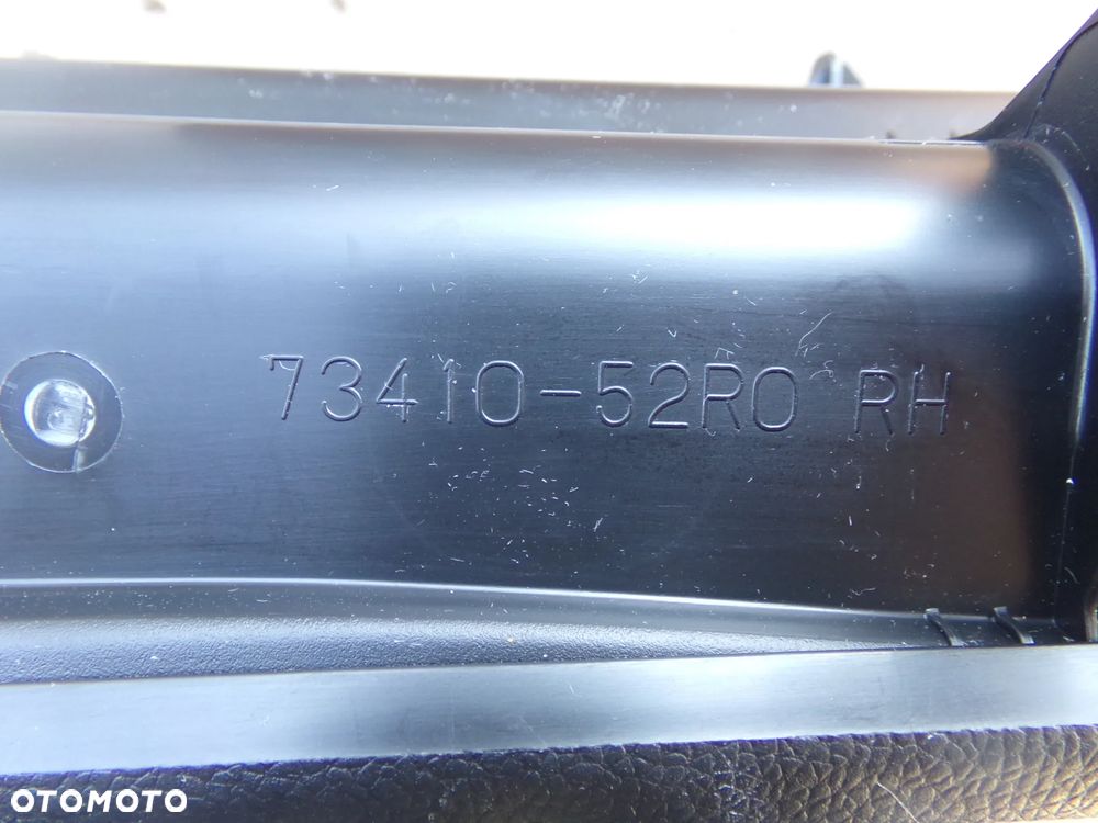 Schowek deski rozdzielczej Suzuki Swift MK8  73410-52R0 - 5