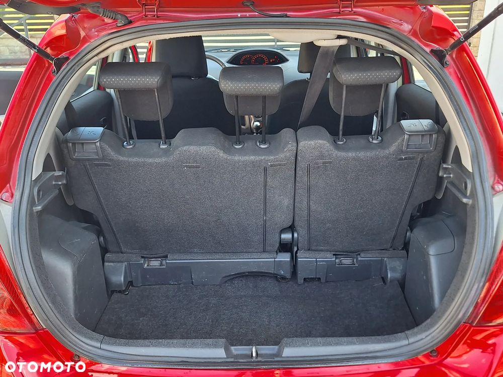 Toyota Yaris 1.33 Luna - 28