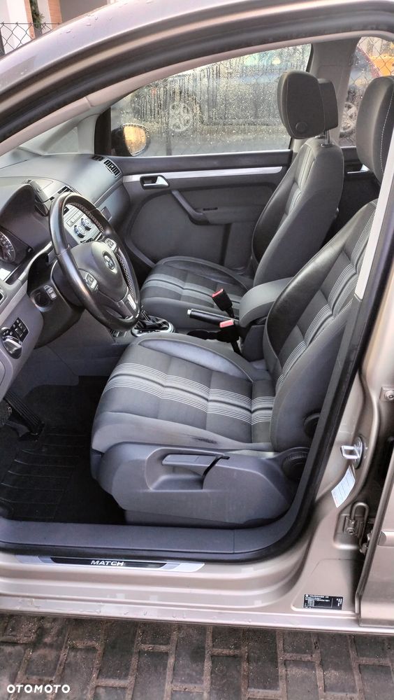 Volkswagen Touran 1.4 TSI DSG MATCH - 8