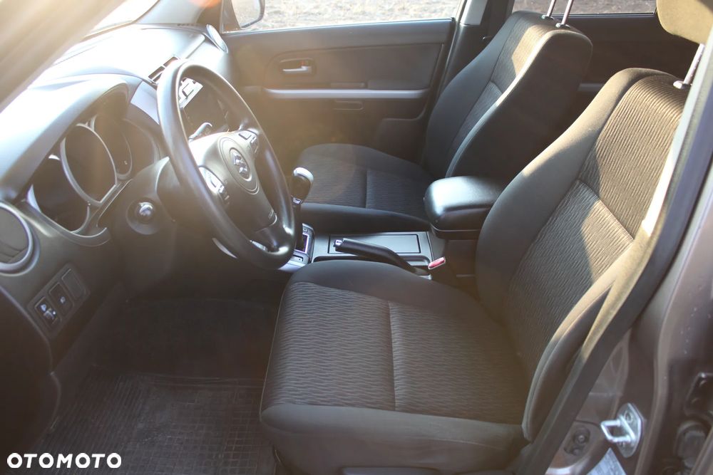 Suzuki Grand Vitara 2.4 Comfort Limited - 11