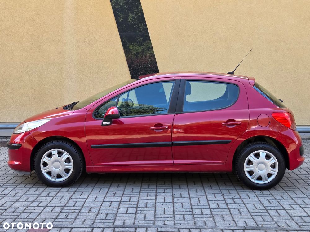 Peugeot 207 1.4 16V Presence - 2