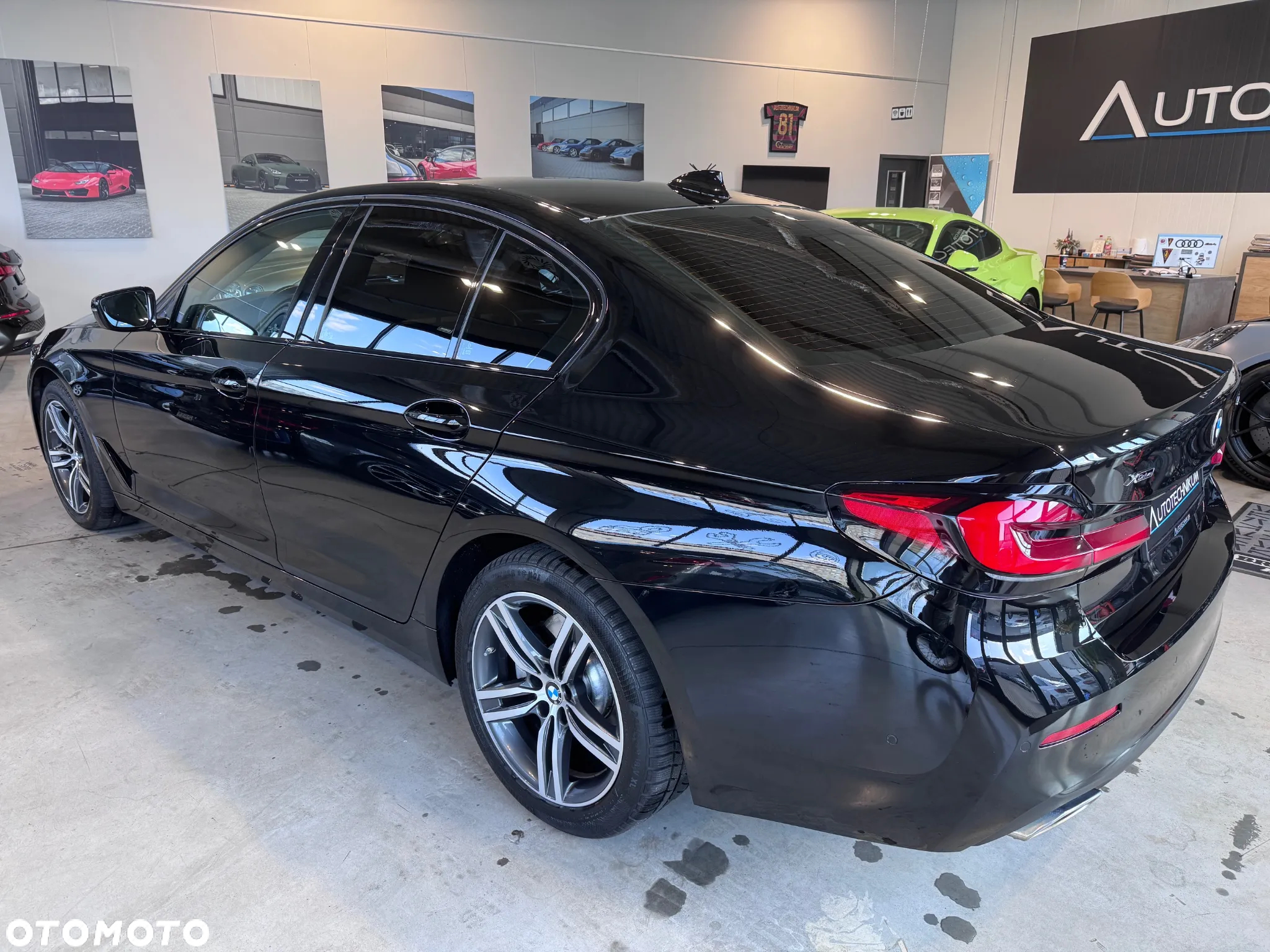 BMW Seria 5 520d xDrive - 7