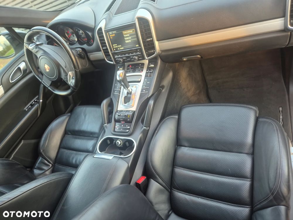 Porsche Cayenne - 5